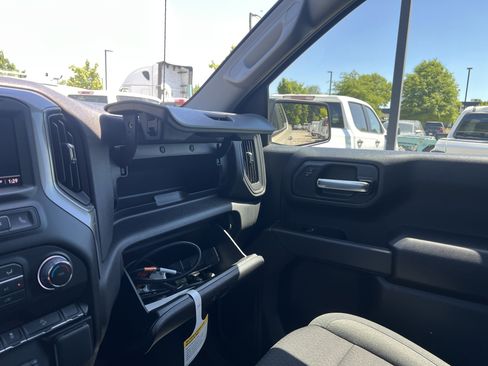 New 2026 Chevrolet Silverado 1500 Custom Trail Boss w/ LPO, Dark Essentials Package AWD/4WD image 30