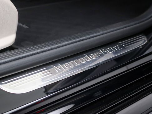 Used 2019 Mercedes-Benz E 450 4MATIC Wagon image 31