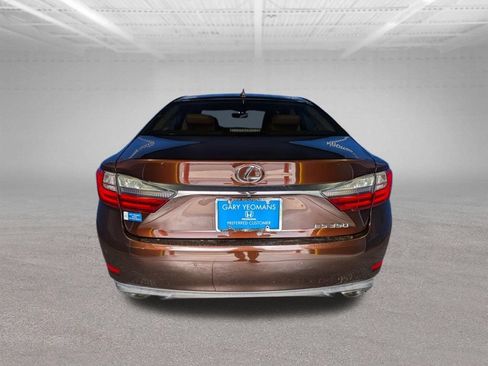 Used 2016 Lexus ES 350 w/ Premium Package w/Wood Trim FWD image 6