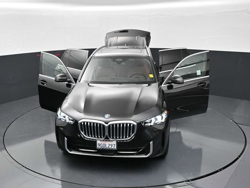 Used 2024 BMW X5 xDrive50e w/ Premium Package AWD/4WD image 33