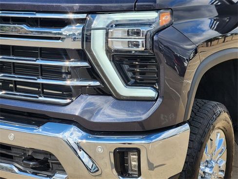 Used 2024 Chevrolet Silverado 2500 LTZ w/ LTZ Texas Edition AWD/4WD image 18