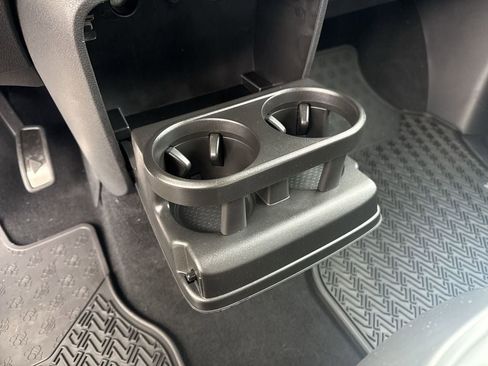 New 2025 Volkswagen ID. Buzz Pro S RWD image 34