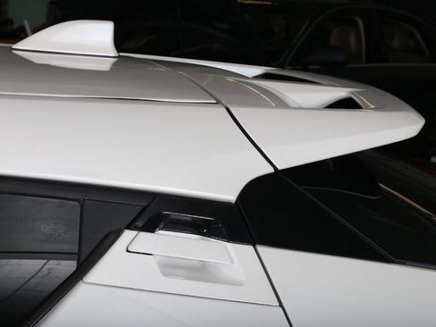 Used 2019 Toyota C-HR XLE image 33