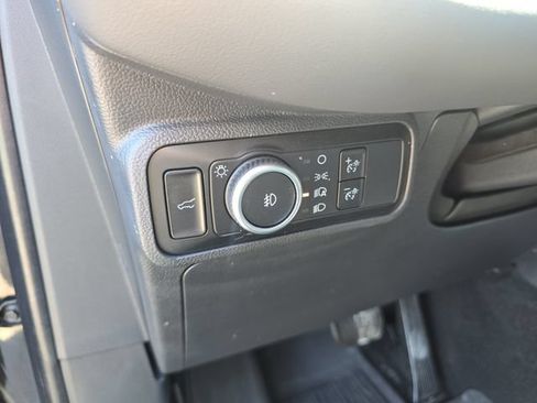 Certified 2025 Ford Explorer Active w/ Active Comfort Package AWD/4WD image 15