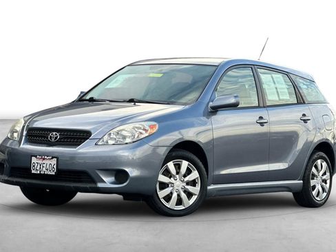 Used 2005 Toyota Matrix XR image 2