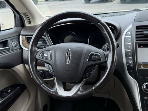 Used 2019 Lincoln MKC Reserve w/ MKC Climate Package AWD/4WD image 8