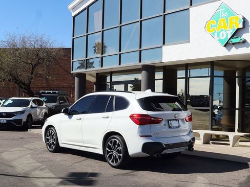 Used 2022 BMW X1 sDrive28i w/ M Sport Package image 9