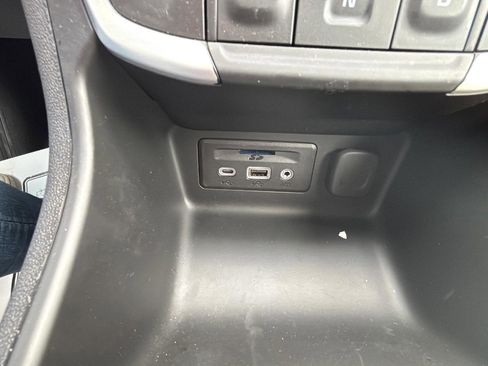 Used 2022 GMC Terrain SLT image 22