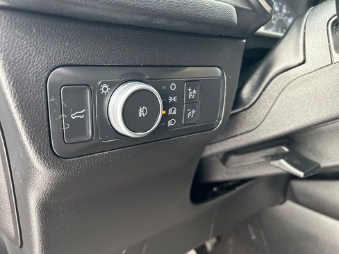 Used 2022 Ford Escape SEL image 20