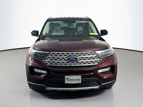 Used 2022 Ford Explorer Limited w/ Equipment Group 301A AWD/4WD image 2