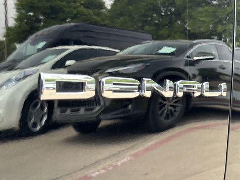 Used 2022 GMC Yukon Denali image 88