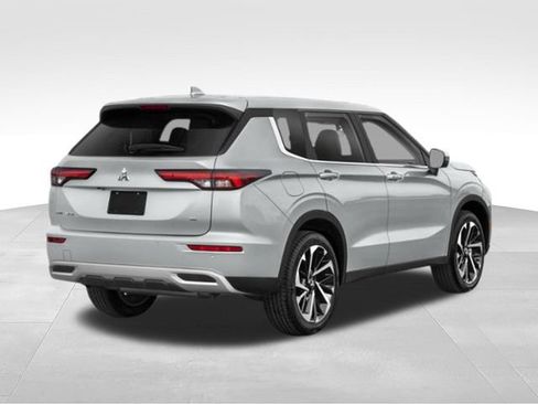 Used 2023 Mitsubishi Outlander SE FWD image 38