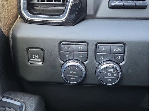 Used 2022 GMC Sierra 1500 Denali w/ Denali Reserve Package image 22