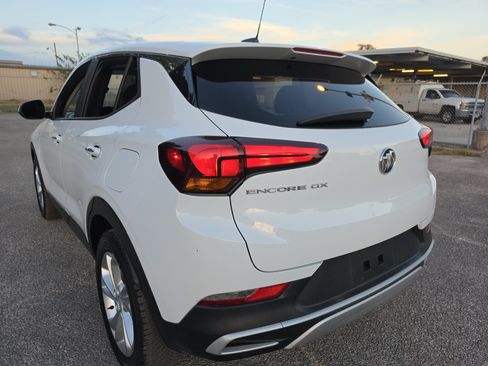 Used 2020 Buick Encore GX Preferred w/ Cold Weather Comfort Package FWD image 5