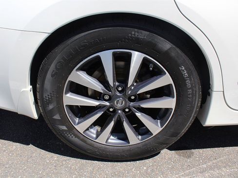Used 2016 Nissan Altima 2.5 SV FWD image 24
