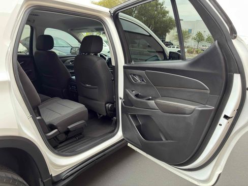 Used 2020 Chevrolet Traverse LS FWD image 43