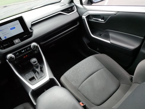 Certified 2025 Toyota RAV4 XLE AWD/4WD image 11