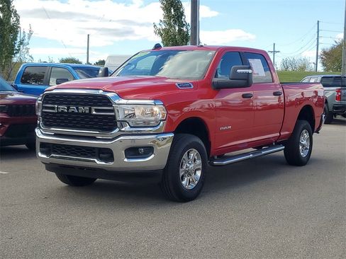 Used 2024 RAM 2500 Big Horn w/ Bed Utility Group image 2