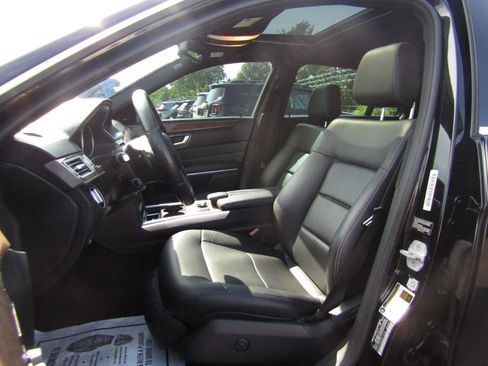 Used 2014 Mercedes-Benz E 350 4MATIC Sedan image 13