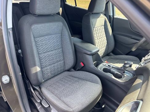 Used 2023 Chevrolet Equinox LT FWD image 19