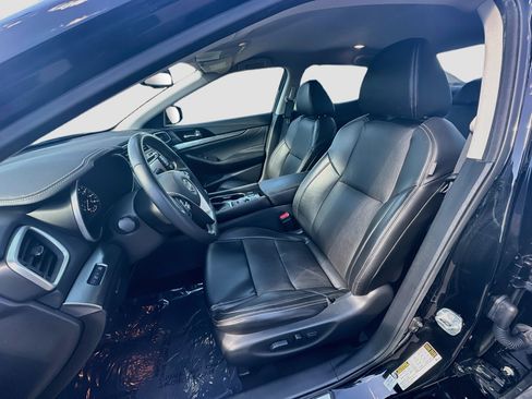 Used 2023 Nissan Maxima SV w/ Floor Mat Group FWD image 13