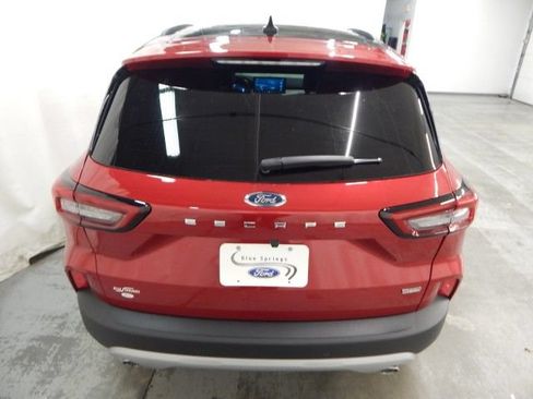 New 2025 Ford Escape SE FWD image 5