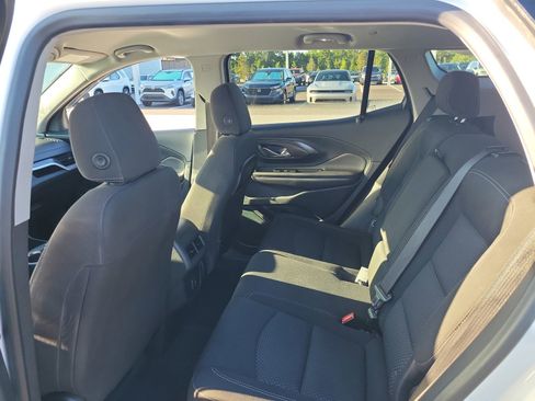 Used 2022 GMC Terrain SLE FWD image 27