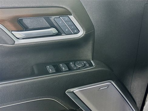 Used 2025 GMC Sierra 2500 Denali w/ Denali Reserve Package image 25