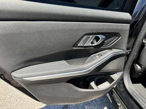 Used 2019 BMW 330i Sedan w/ Convenience Package RWD image 15