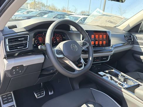 New 2026 Volkswagen Atlas Peak Edition AWD/4WD image 10