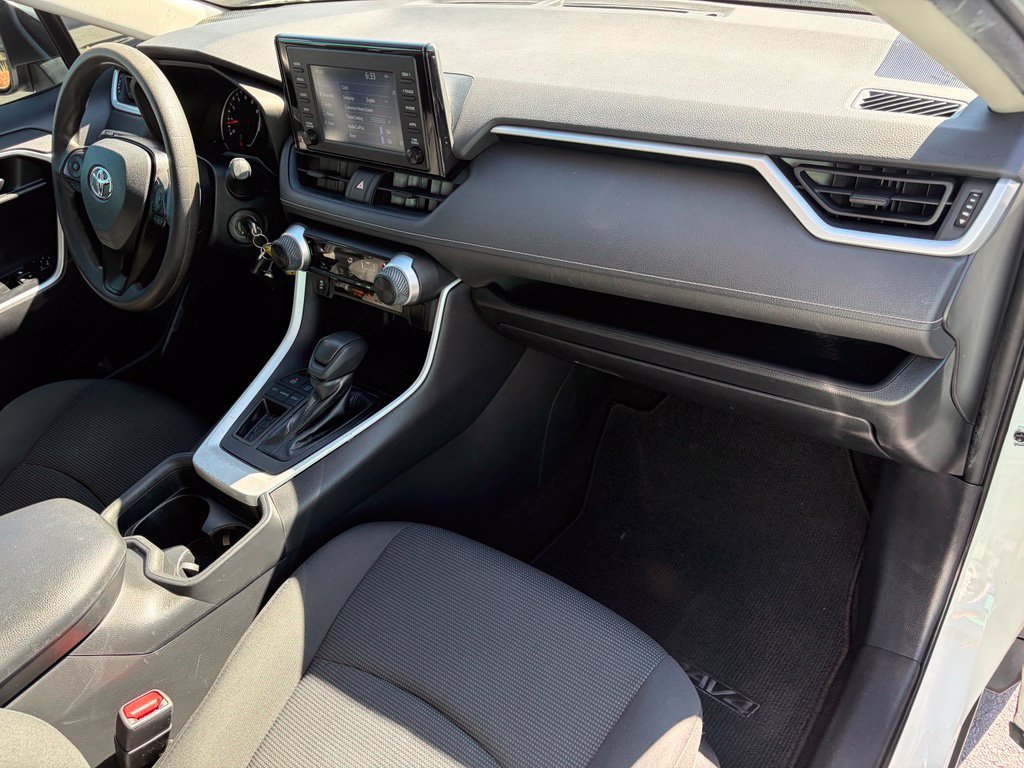 Used 2019 Toyota RAV4 LE FWD image 28