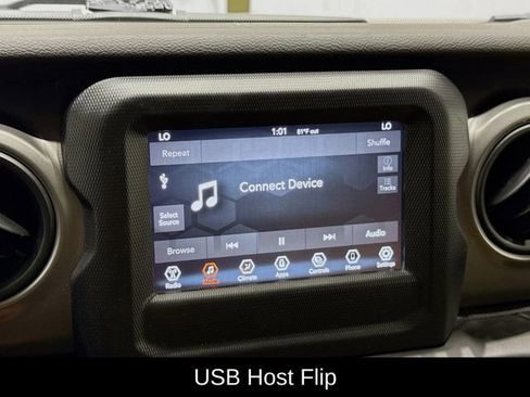 Used 2021 Jeep Wrangler Unlimited Sport image 33