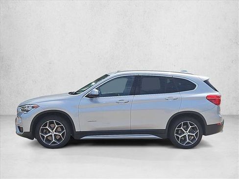 Used 2017 BMW X1 sDrive28i FWD image 8