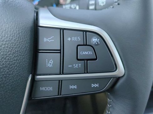 Certified 2026 Toyota Highlander XLE AWD/4WD image 18