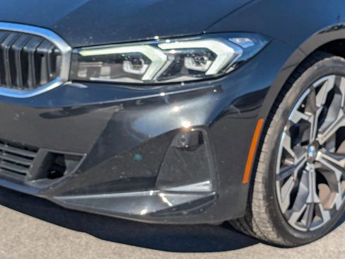 Used 2025 BMW 330i Sedan w/ Premium Package image 9