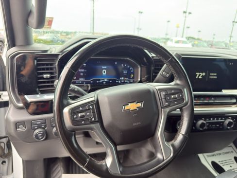 Used 2023 Chevrolet Silverado 1500 LT AWD/4WD image 14