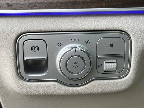 Certified 2025 Mercedes-Benz GLS 450 4MATIC image 22