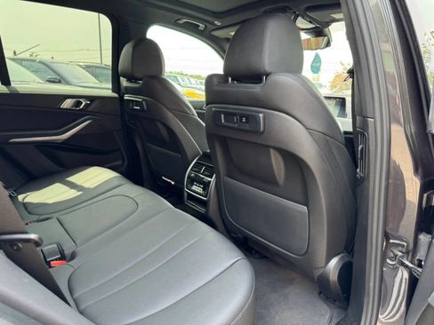 Used 2022 BMW X5 xDrive40i AWD/4WD image 22