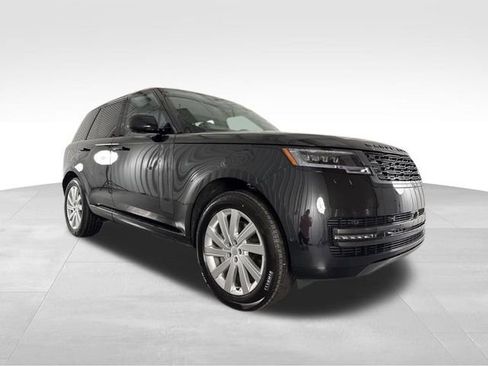 Used 2025 Land Rover Range Rover SE image 6