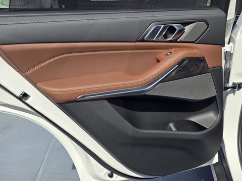New 2026 BMW X5 xDrive40i w/ Executive Package image 12
