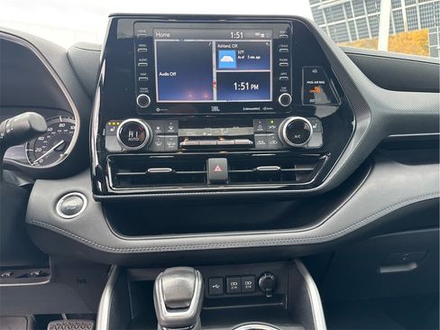 Used 2021 Toyota Highlander XSE image 10