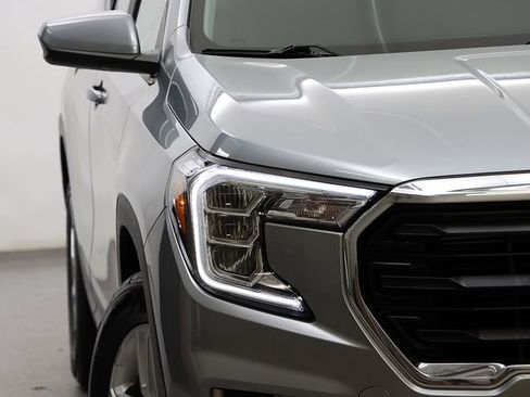 Certified 2024 GMC Terrain SLE AWD/4WD image 4
