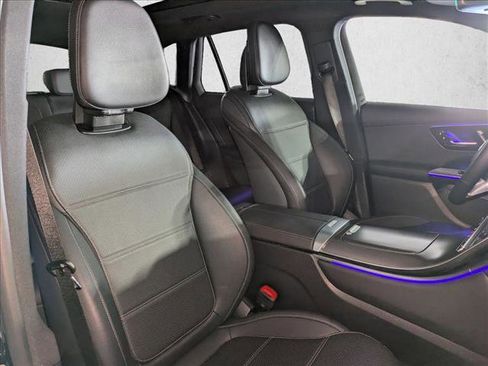 Certified 2025 Mercedes-Benz GLC 300 image 24