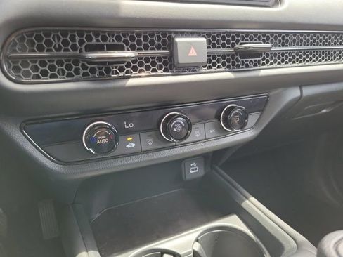 Used 2025 Honda HR-V LX image 26