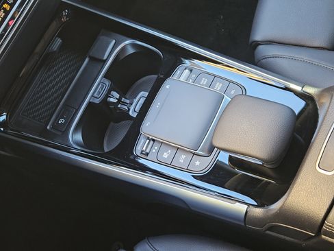 Certified 2023 Mercedes-Benz EQB 250+ image 21