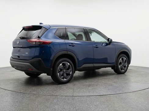Used 2025 Nissan Rogue SV AWD/4WD image 9