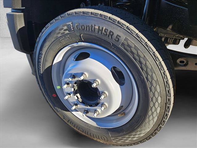 New 2026 Ford F550 2WD Regular Cab Super Duty image 9