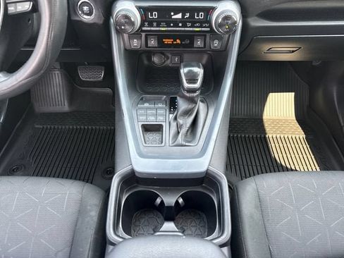 Used 2020 Toyota RAV4 XLE w/ Convenience Package AWD/4WD image 15