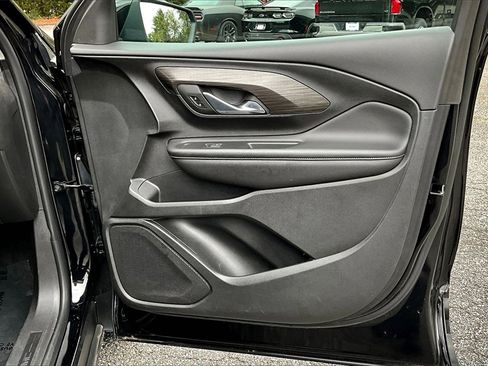 Certified 2023 GMC Terrain SLE w/ Driver Convenience Package image 25