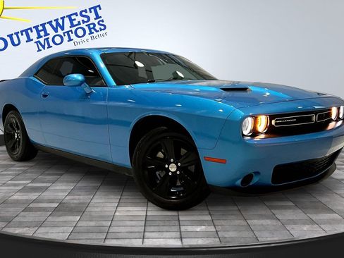 Used 2023 Dodge Challenger SXT RWD image 3